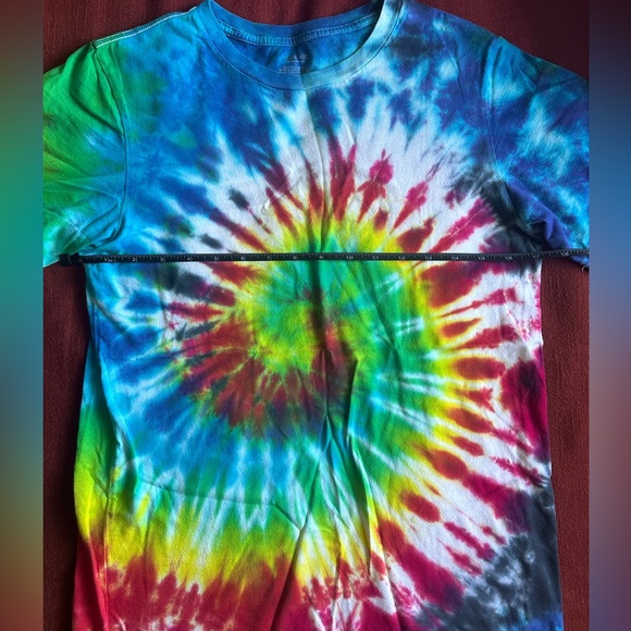 Custom rainbow tie dyed T-Shirt size L - Picture 6 of 9
